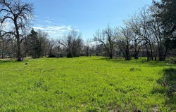 350 E San Antonio Avenue, Cooper, TX 75432