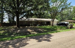 503 E 9th Street, Hooks, TX 75561