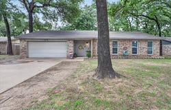 728 Lake Crest Parkway, Azle, TX 76020