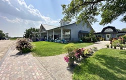 5659 Dakota Ave S, Huron, SD 57350