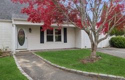 3 Meadowgrass Lane, Southampton, NY 11968