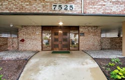 7525 W Lawrence Avenue, Harwood Heights, IL 60706