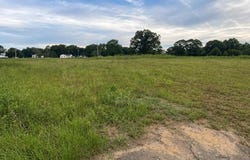 Echange Drive, Laurens, SC 29360