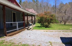 1223 Rocky Flats Rd, Cosby, TN 37722