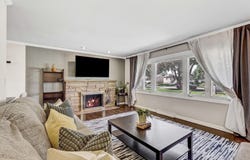 2023 Cedar Street, Des Plaines, IL 60018