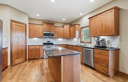 4319 Wynnewood Drive, Cedar Falls, IA 50613