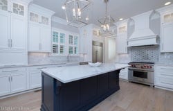 11014 Kings Crown Dr, Prospect, KY 40059