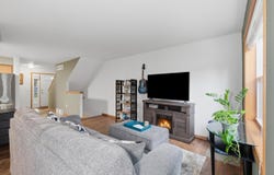 315 Vorndran Drive, Belleville, WI 53508-9056