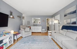 547 Sheridan Road, Evanston, IL 60202