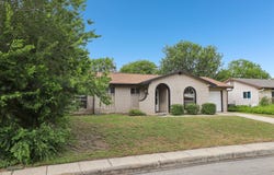 529 Willow Dr, Converse, TX 78109