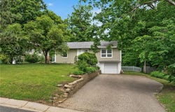 2390 Chateau Lane, Mound, MN 55364