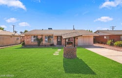 2809 W LAWRENCE Road, Phoenix, AZ 85017