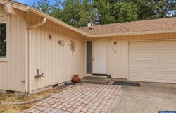 1675 N Danebo Av, Eugene, OR 97402-1130