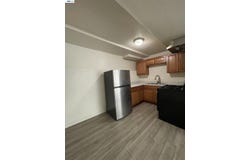 2424 E 24th Street, Oakland, CA 94601