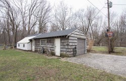 2008 E Riverside Drive, Warsaw, IN 46582-7962