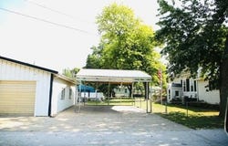618 W 5th St., Beardstown, IL 62618