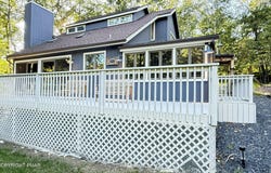 2120 Apley Drive, Bushkill, PA 18324