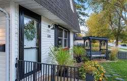 1040 S 7TH Street, DE PERE, WI 54115-1106