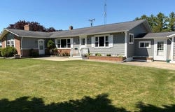 4815 Loree Road, Deckerville Vlg, MI 48427