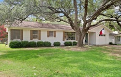 1211 Greenbriar Lane, Cleburne, TX 76033