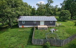 1723 Pollard Rd, Walling, TN 38587