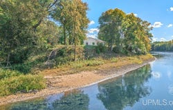 N2153 River Drive, Wallace, MI 49893