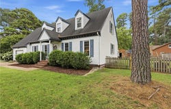 424 Pines Of Warrick Drive, Chesapeake, VA 23322