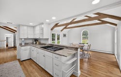 72 Hathaway Rd, Osterville, MA 02655
