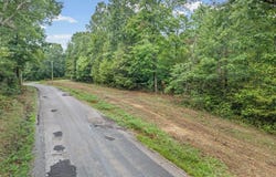 6 Selph Rd, STEWART, TN 37175