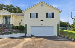 1755 W Slaughter Road, Mayfield, KY 42066