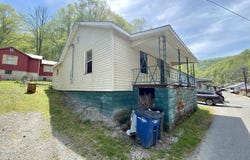 414 Main Street, Teaberry, KY 41660