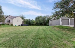 1005 Hidden Meadows Drive, Paola, KS 66071