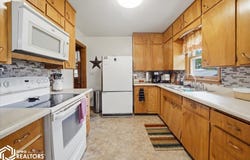 2222 15Th Avenue, Eldora, IA 50627