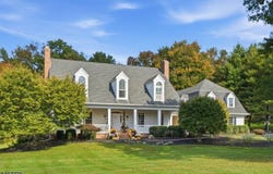 6 Wedgewood Dr, Clinton Twp., NJ 08801-3351