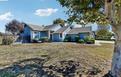 787 Chenin Blanc Dr, Manteca, CA 95337