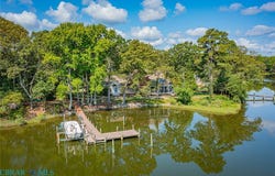 94 Sculling Oar Trail, Kilmarnock, VA 22482