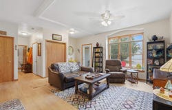 1014 E Jefferson St, Washington, IA 52353