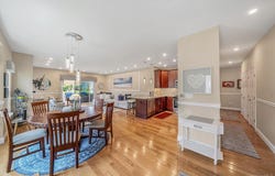 32 Avery Way, Blue Point, NY 11772