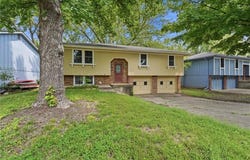 6493 Delta Avenue, Kansas City, MO 64151