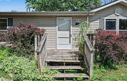 401 walnut Street, Walnut, IA 51577