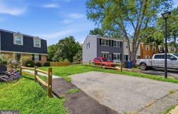 826 HOLLY Drive, LA PLATA, MD 20646