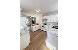 409 E Scioto Street, St James, MO 65559