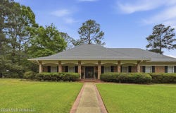 235 Brae Burn Drive, Jackson, MS 39211