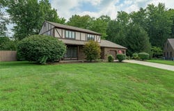 124 Saddle Ridge Circle SE, Warren, OH 44484