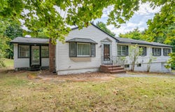 136 Maple Avenue, Atkinson, NH 03811