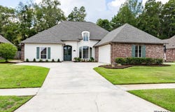 13348 Williamsburg Ave, Walker, LA 70785