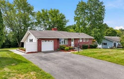 19 Champlain Dr, Hudson, MA 01749