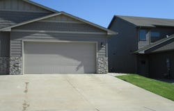 7426 E 45 St, Sioux Falls, SD 57110