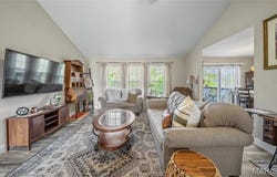 208 Ridgeview Drive, St Robert, MO 65584