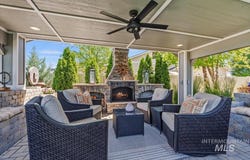 6070 E Canyon Crossing Dr, Nampa, ID 83687